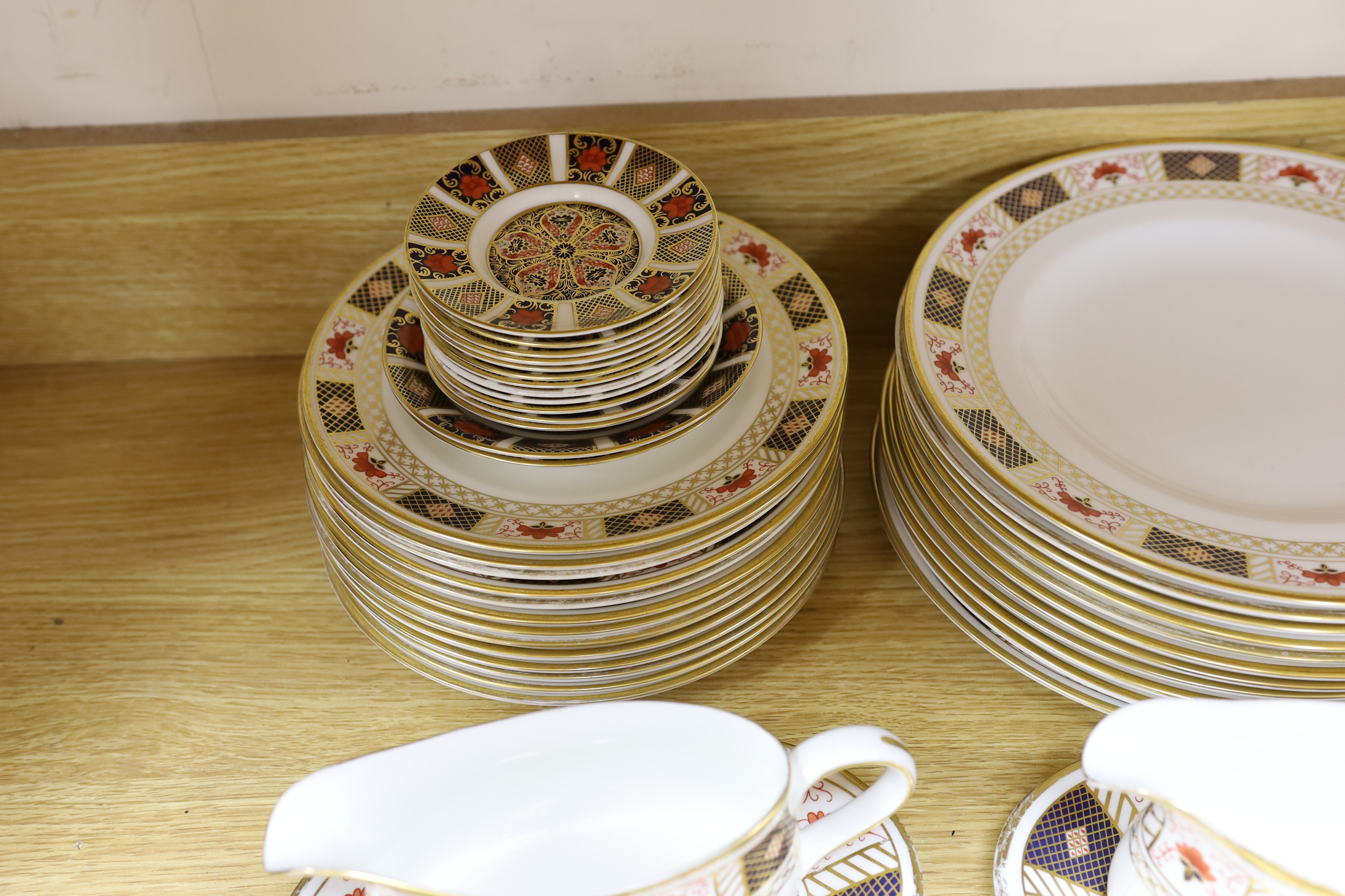 A Royal Crown Derby Imari pattern 1128 dinner and coffee service